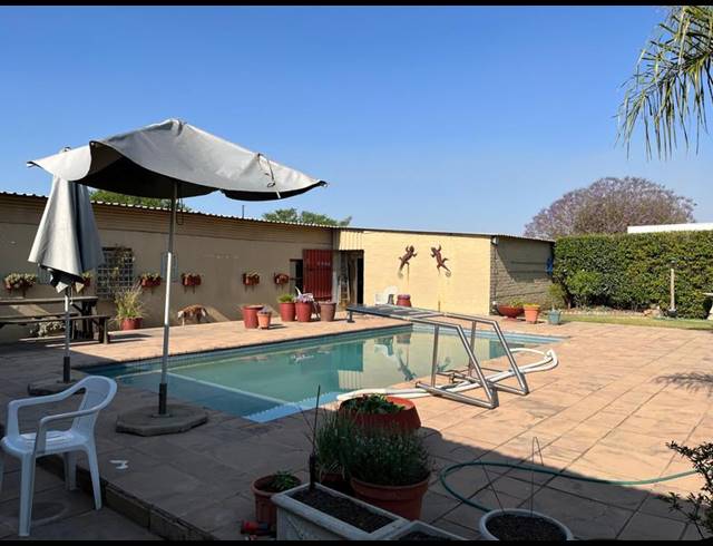 FARM FOR SALE IN BLUE HILLS